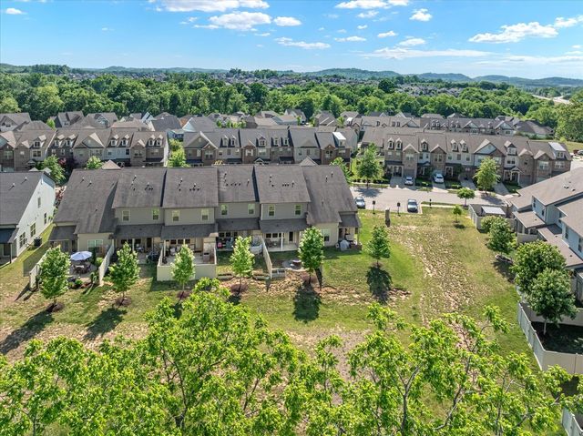 2599 Wellesley Square Dr, Thompsons Station, TN 37179
