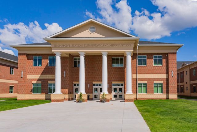 2599 Wellesley Square Dr, Thompsons Station, TN 37179