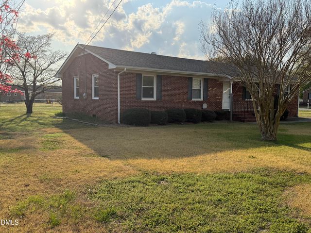 2992 Cherry Lane, Kinston, NC 28504