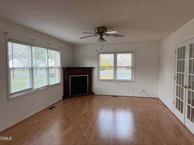 2992 Cherry Lane, Kinston, NC 28504