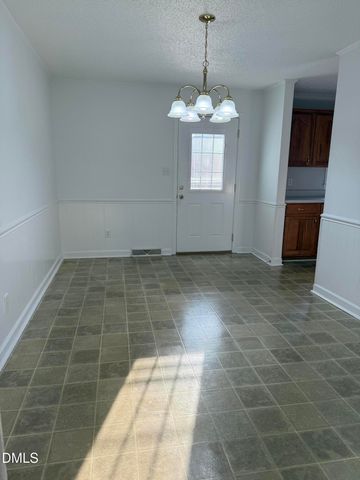 2992 Cherry Lane, Kinston, NC 28504