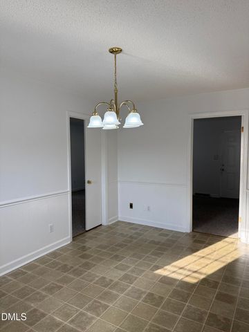 2992 Cherry Lane, Kinston, NC 28504