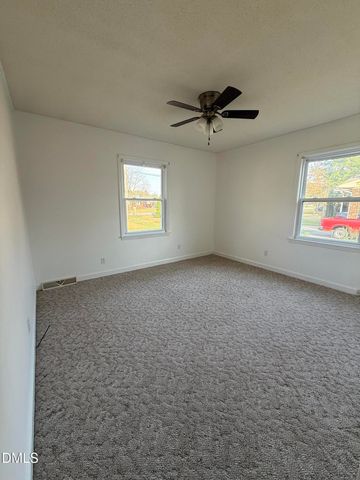 2992 Cherry Lane, Kinston, NC 28504