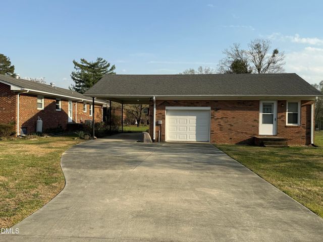 2992 Cherry Lane, Kinston, NC 28504