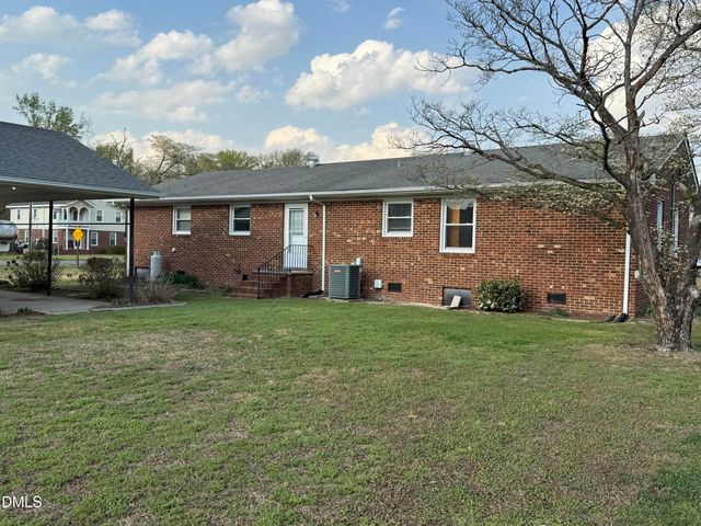 2992 Cherry Lane, Kinston, NC 28504