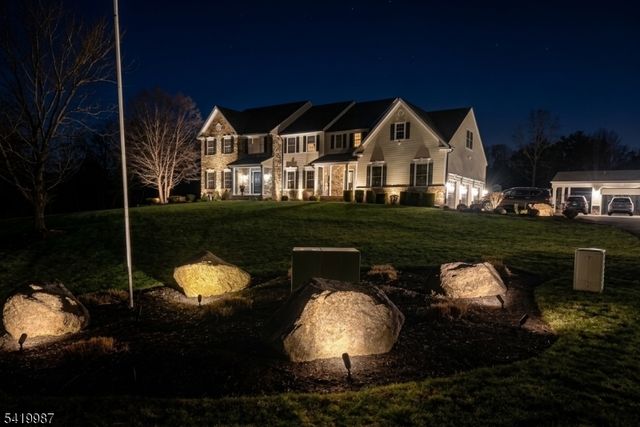 38 Still Hollow Rd, Tewksbury Twp., NJ 08833