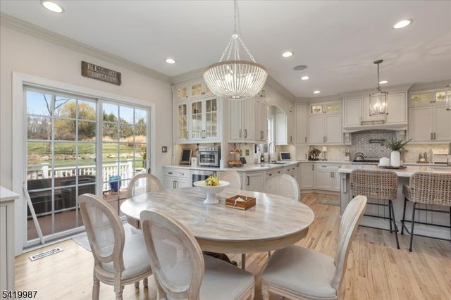 38 Still Hollow Rd, Tewksbury Twp., NJ 08833