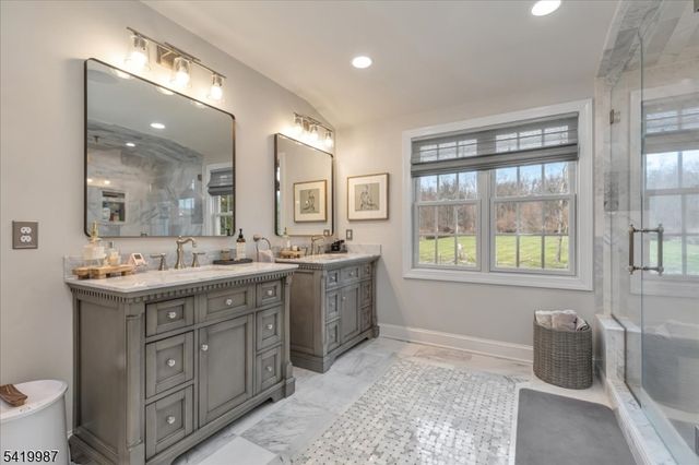 38 Still Hollow Rd, Tewksbury Twp., NJ 08833