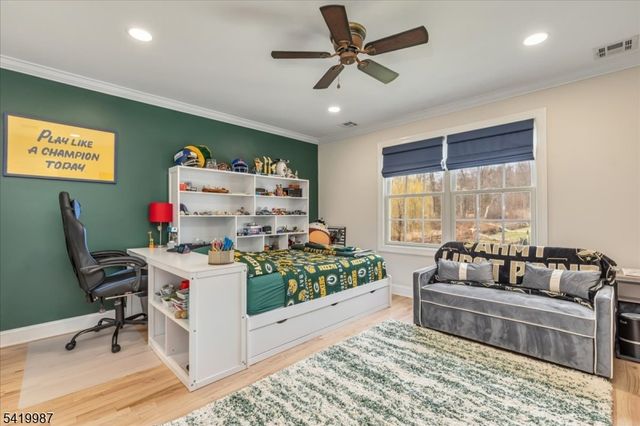 38 Still Hollow Rd, Tewksbury Twp., NJ 08833