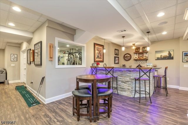 38 Still Hollow Rd, Tewksbury Twp., NJ 08833