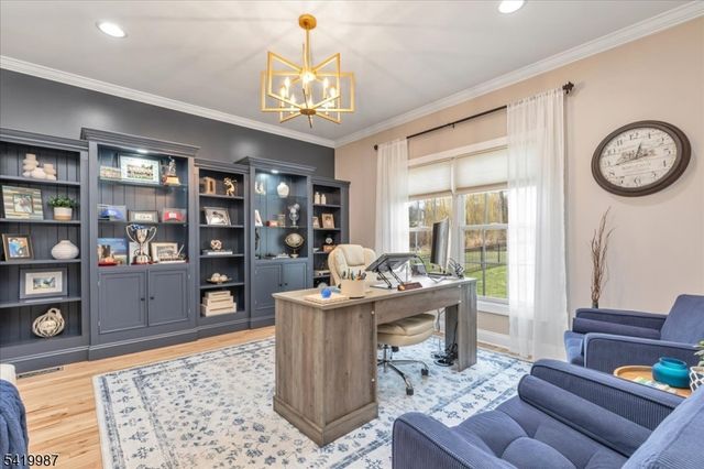 38 Still Hollow Rd, Tewksbury Twp., NJ 08833