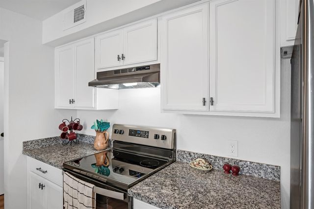 151 Del Verde Cir #3, Sacramento, CA 95833