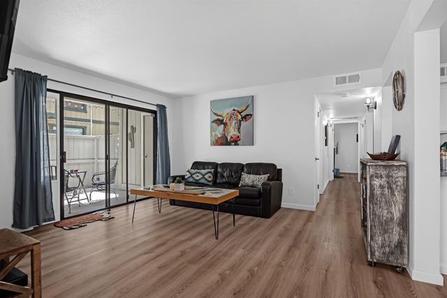 151 Del Verde Cir #3, Sacramento, CA 95833