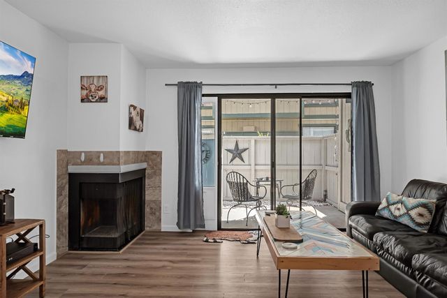 151 Del Verde Cir #3, Sacramento, CA 95833