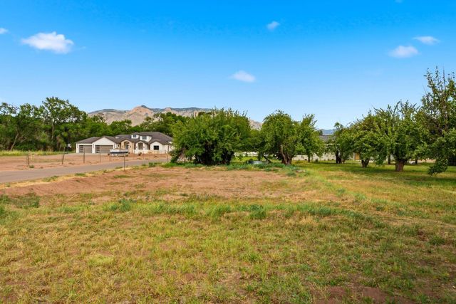 21 E Alary Lane, Corrales, NM 87048