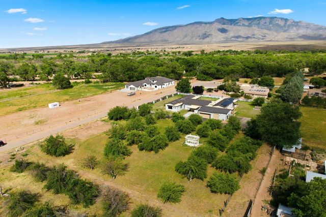 21 E Alary Lane, Corrales, NM 87048
