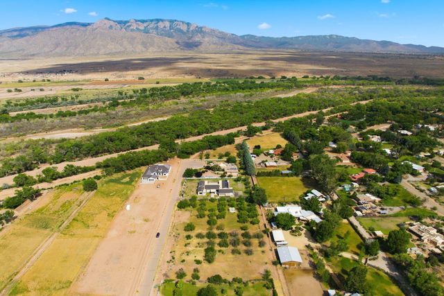 21 E Alary Lane, Corrales, NM 87048