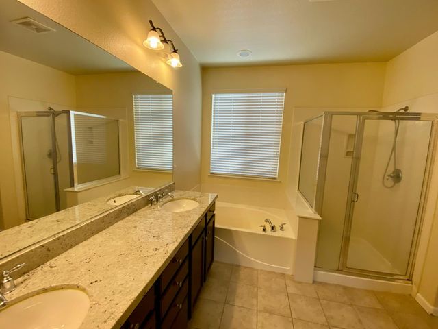 390 Greg Thatch Cir, Sacramento, CA 95835