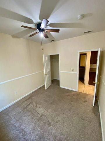 390 Greg Thatch Cir, Sacramento, CA 95835