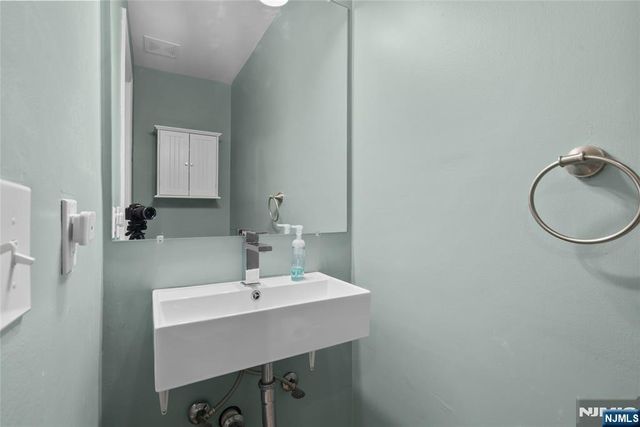 1143 Stafford Street, Mahwah, NJ 07430