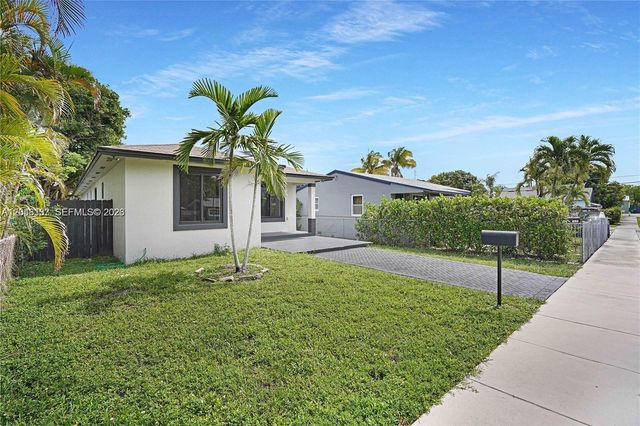 222 SW 3rd Terrace, Dania Beach, FL 33004