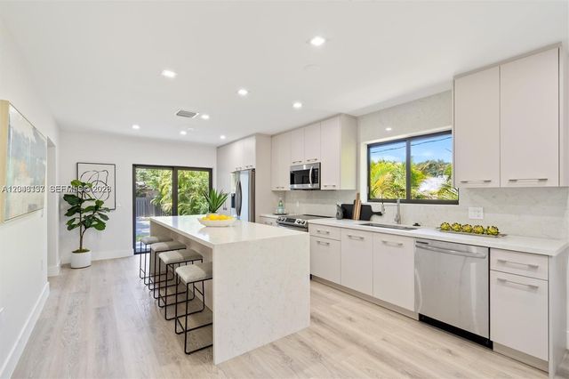 222 SW 3rd Terrace, Dania Beach, FL 33004