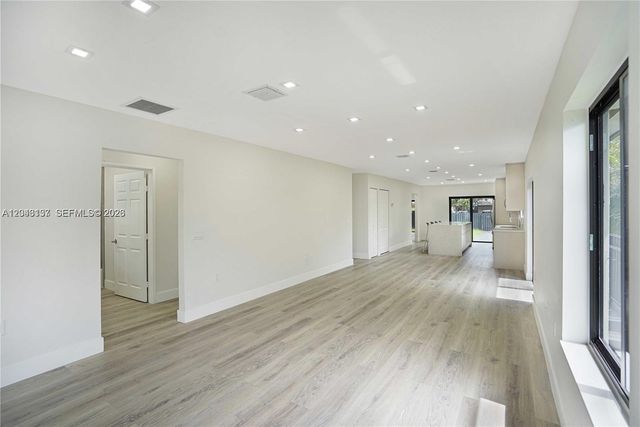222 SW 3rd Terrace, Dania Beach, FL 33004