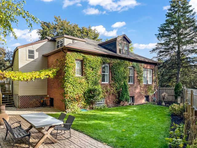 1201 Middlebury Lane, Wilmette, IL 60091