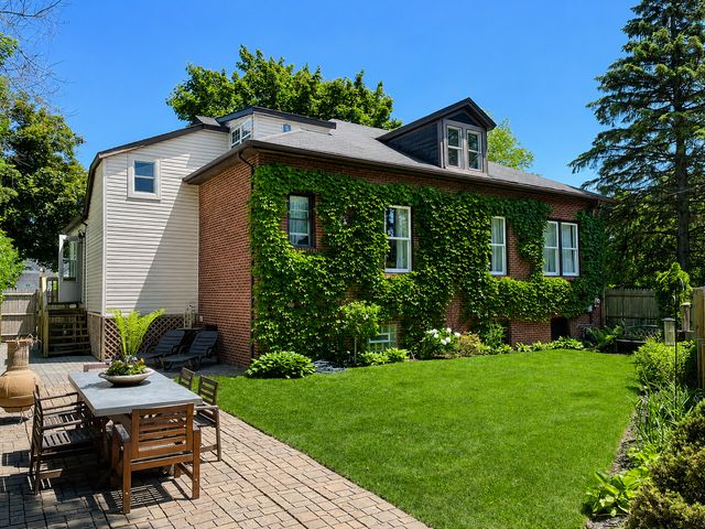 1201 Middlebury Lane, Wilmette, IL 60091