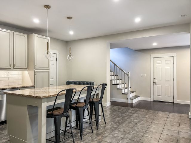 1201 Middlebury Lane, Wilmette, IL 60091