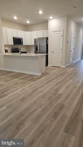 10 REAGAN LN, Westampton, NJ 08060