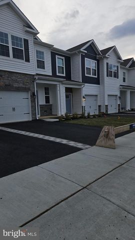 10 REAGAN LN, Westampton, NJ 08060