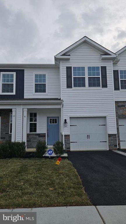 10 REAGAN LN, Westampton, NJ 08060