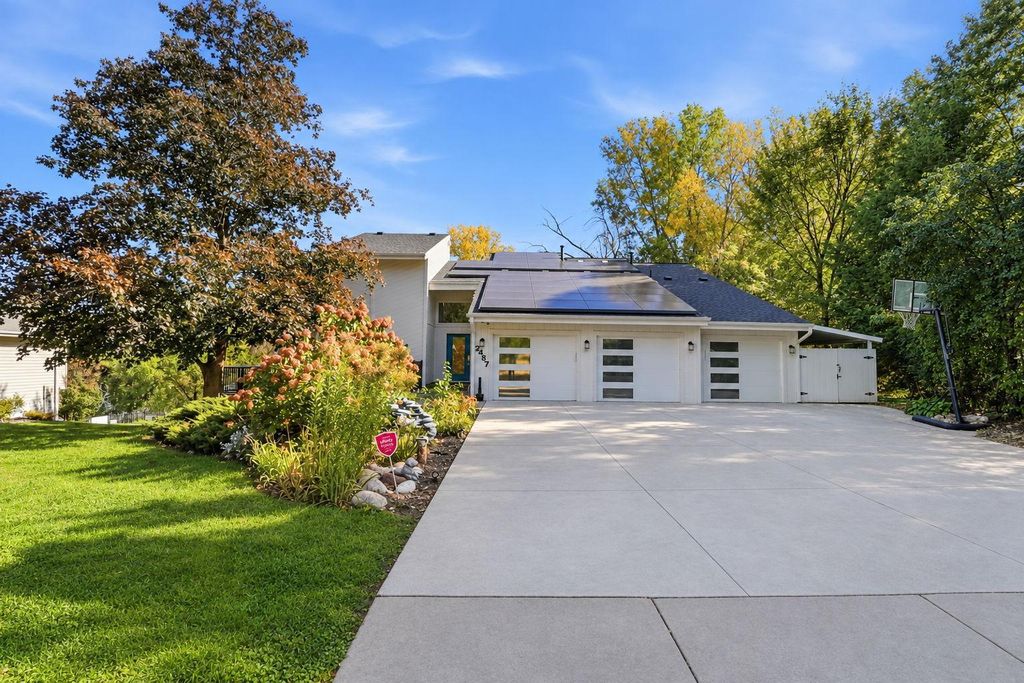2457 Dianna Lane, Little Canada, MN 55117 — exterior
