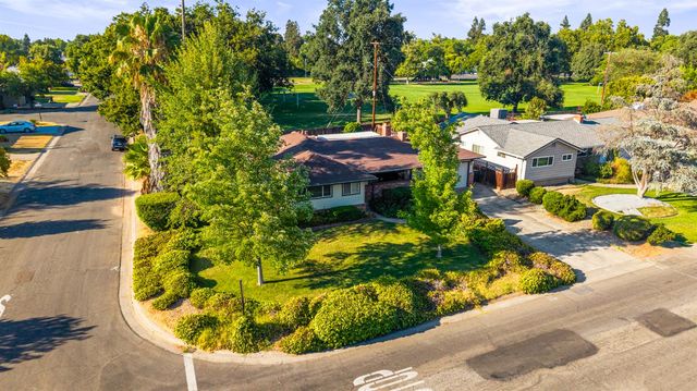 2001 Maryal Dr, Sacramento, CA 95864