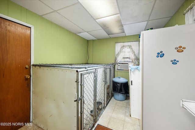 1861 Tremainsville Road, Toledo, OH 43613