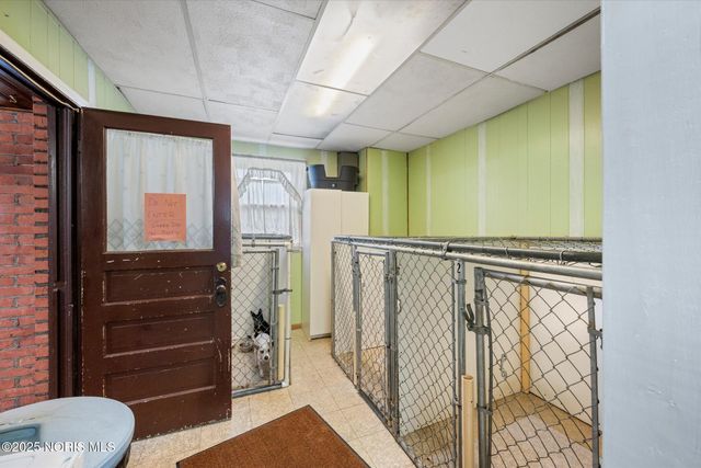 1861 Tremainsville Road, Toledo, OH 43613