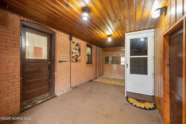 1861 Tremainsville Road, Toledo, OH 43613