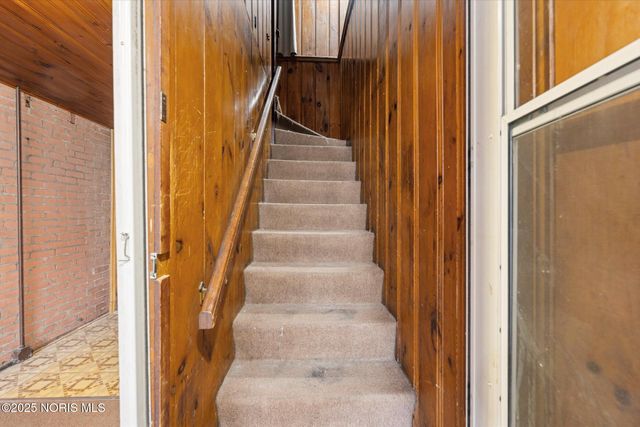 1861 Tremainsville Road, Toledo, OH 43613