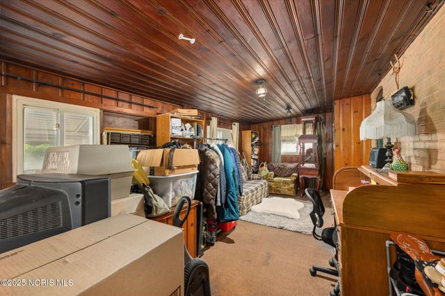 1861 Tremainsville Road, Toledo, OH 43613