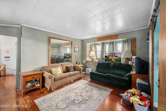 1861 Tremainsville Road, Toledo, OH 43613