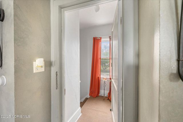 1861 Tremainsville Road, Toledo, OH 43613