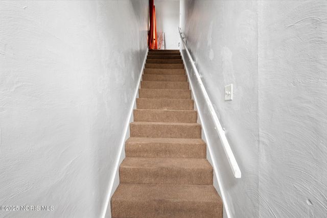 1861 Tremainsville Road, Toledo, OH 43613