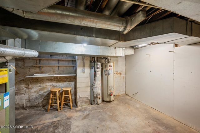 1861 Tremainsville Road, Toledo, OH 43613