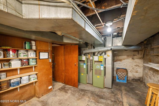 1861 Tremainsville Road, Toledo, OH 43613