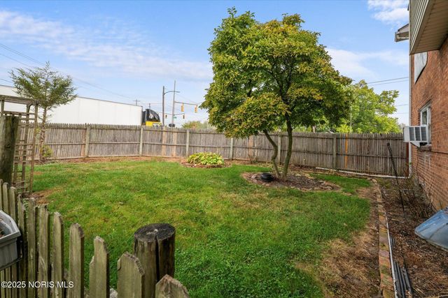 1861 Tremainsville Road, Toledo, OH 43613