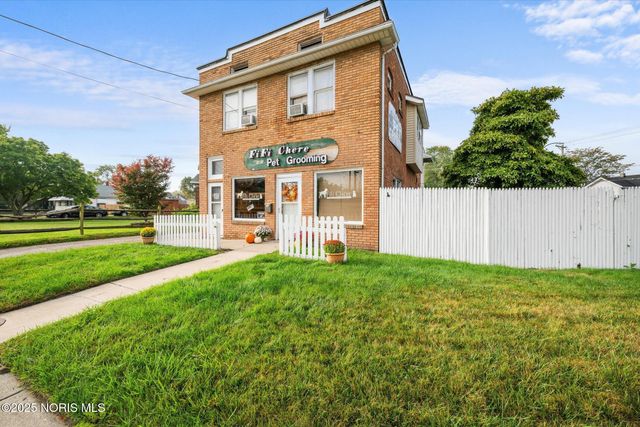 1861 Tremainsville Road, Toledo, OH 43613