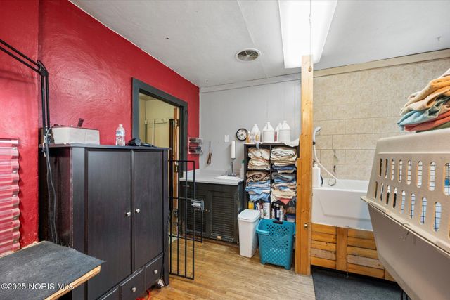 1861 Tremainsville Road, Toledo, OH 43613