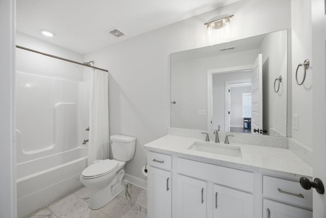 5202 Blue Harbor Lane, Chattanooga, TN 37416