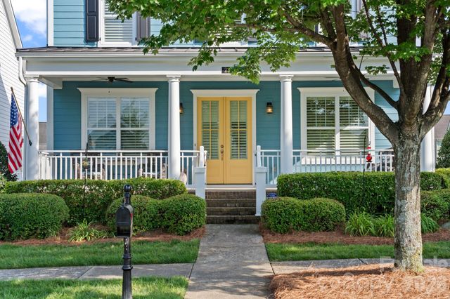 2319 Lochview Street, Pineville, NC 28134